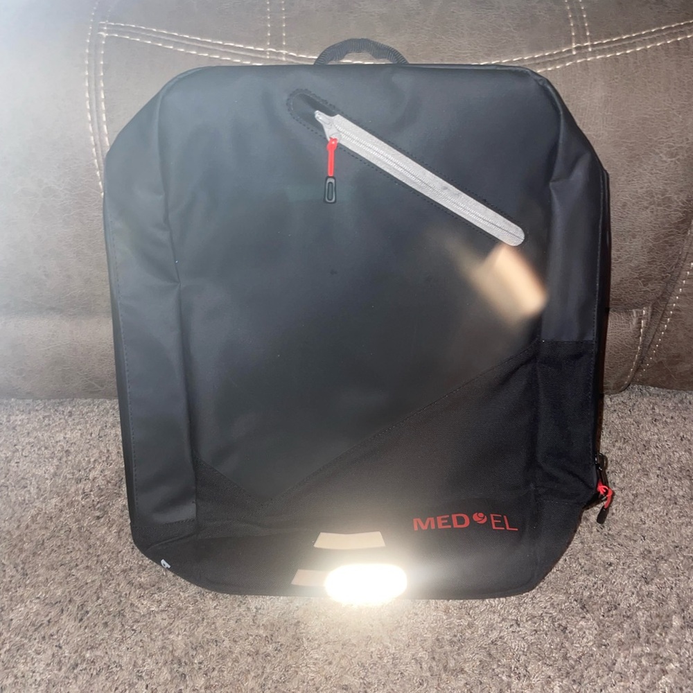 Kohla Restless Black Backpack Multimedia Retractable Straps Side Handle